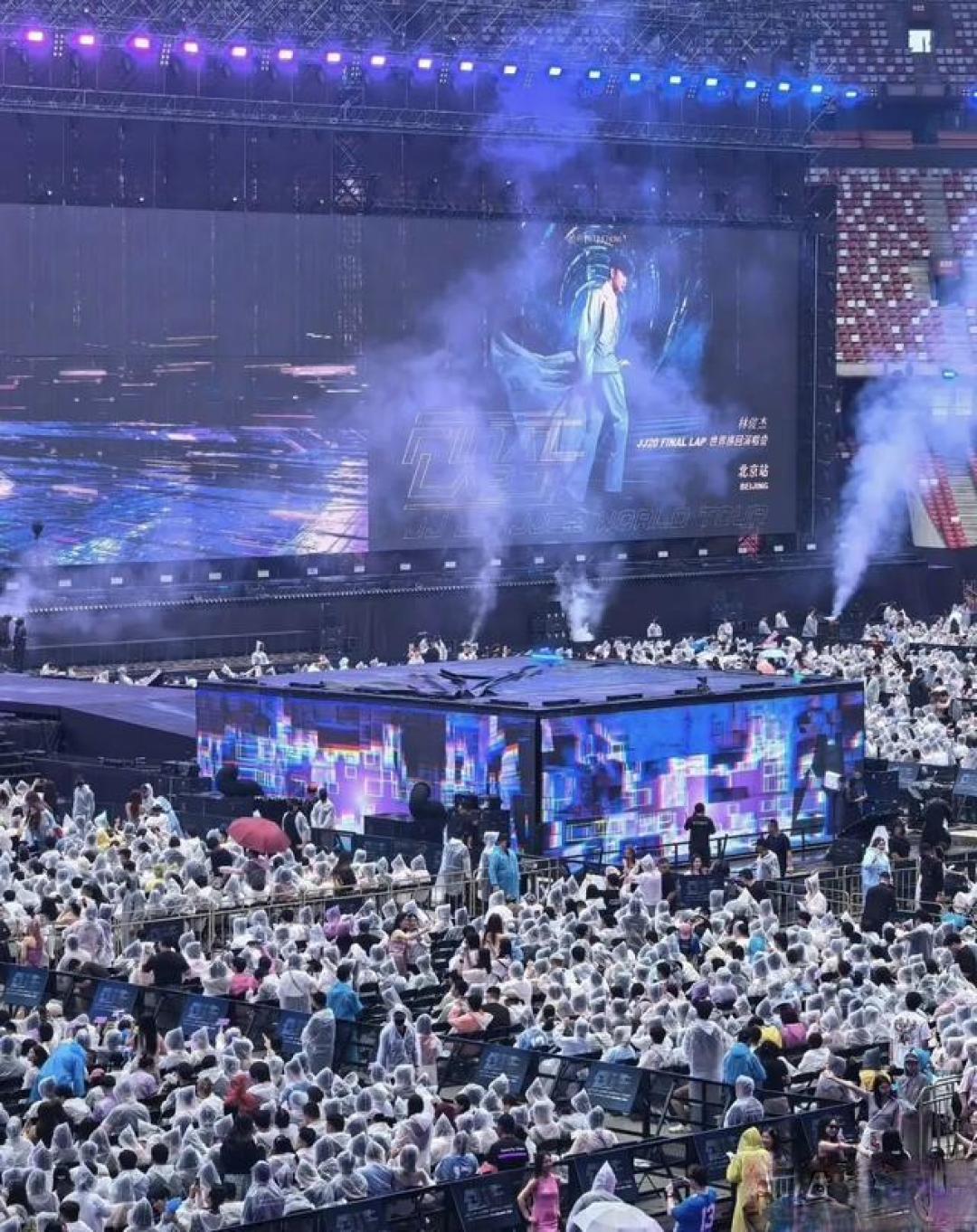 林俊杰鸟巢九场收官夜：十万星海交织二十年音乐史诗