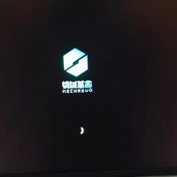 机械革命极光X游戏本：16英寸硬核玩家的强力装备