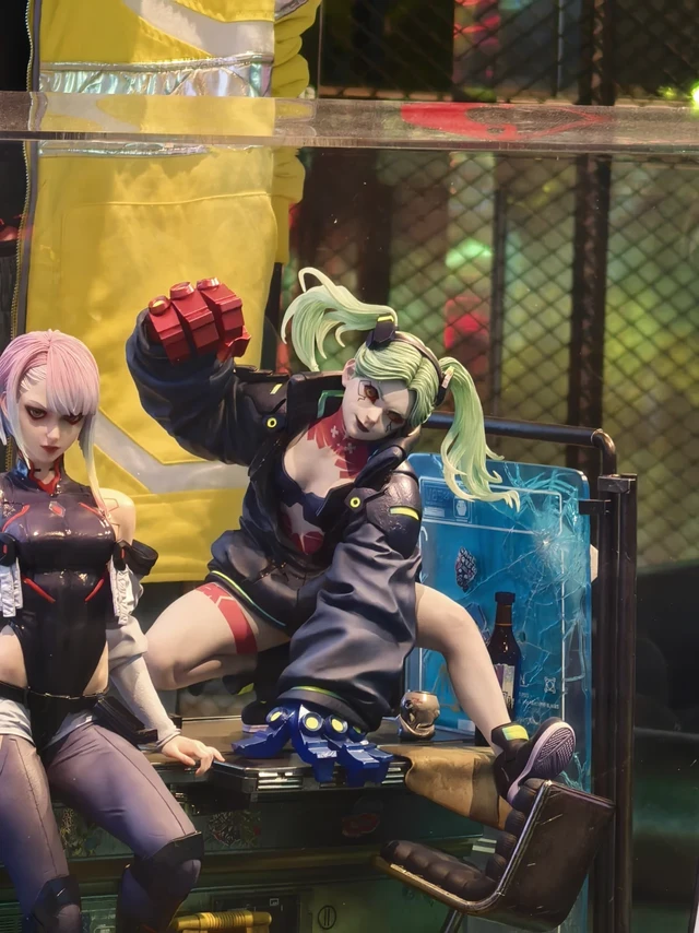 #重返夜之城 @Gamer World @Insert Coin #早上好夜之城 **#赛博朋克2077[搜索高亮]#夜之城快闪店真实体验**
踏入快闪店的瞬间，霓虹眩光与低音电音瞬间将人拉入夜之城的
