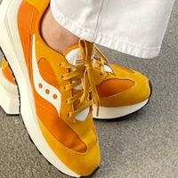 Saucony JAZZ RENEW V2：复古潮流与舒适兼备的休闲鞋