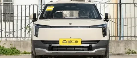 全面解析纳米06和五菱缤果PLUS，哪款车更适合年轻人使用