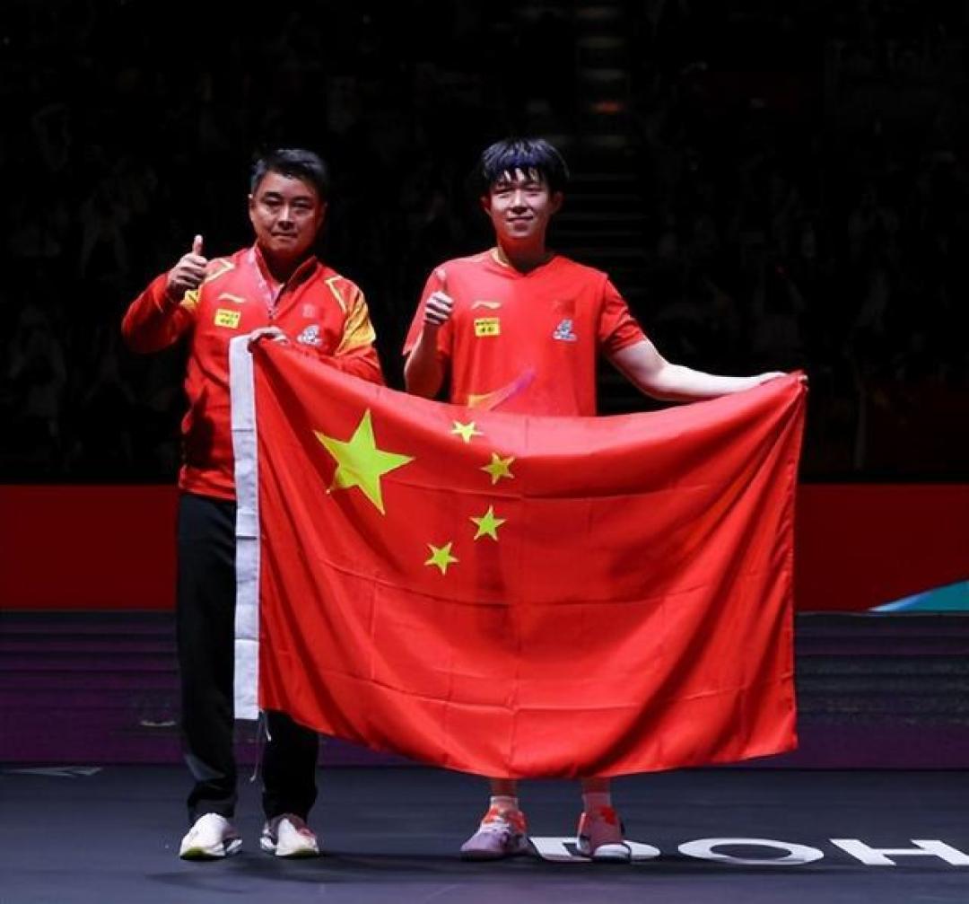邓亚萍惊叹王楚钦4-0横扫夺冠：教科书级战术+心理战摧毁张本智和防线