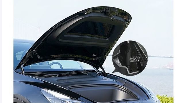 特斯拉Model 3，升级款加粗撑杆