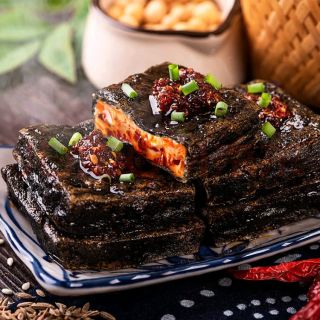 三只松鼠香辣臭豆腐，地道湖南风味