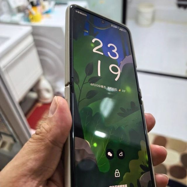 摩托罗拉折叠屏手机体验