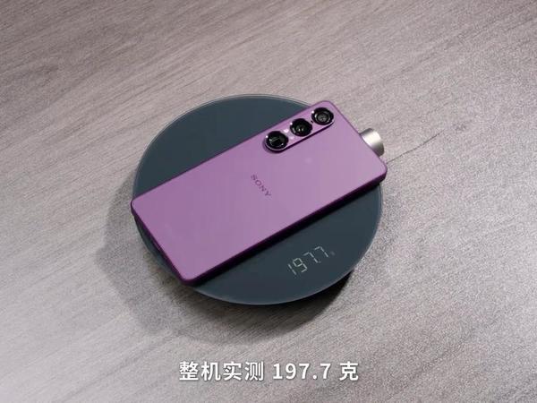 索尼 Xperia 1 VII 拆解:都第七代了,大法挺住