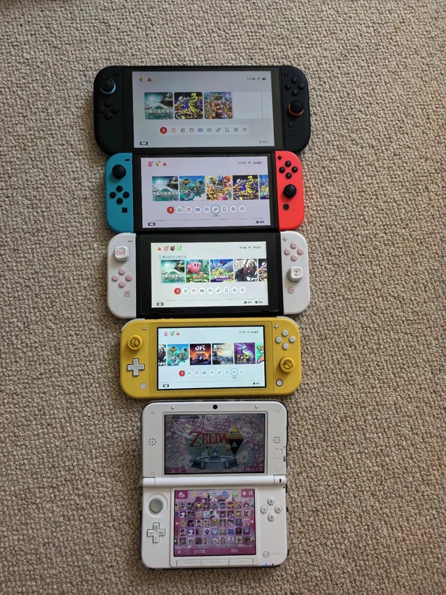 任天堂switch的选购指南。任天堂Switch家族
任天堂Switch凭借其独特的混合形态，拥有多个机型满足不同玩家需求： 
1.  Switch Lite：
    定位： 纯掌机。
    屏幕