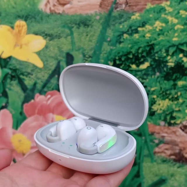 双飞燕百耳颂B7开放式耳机：狂甩稳固 佩戴轻盈 澎湃音质燃动运动