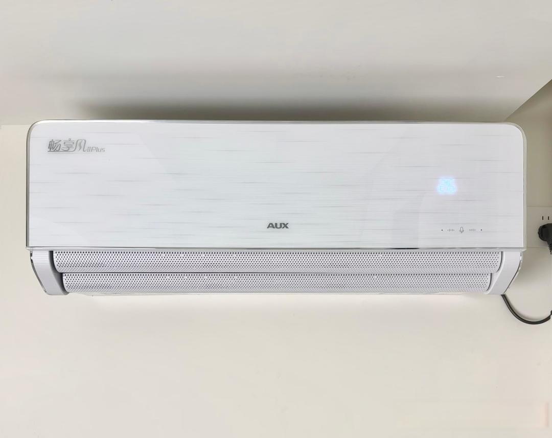 家用空调柔风技术解析:物理结构创新与智能算法如何实现无感舒适体验