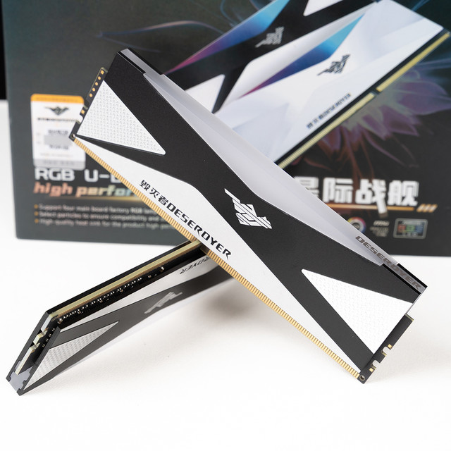 DDR4末期性能榨干！毁灭者3600C16神条实测：32GB激活老平台战力