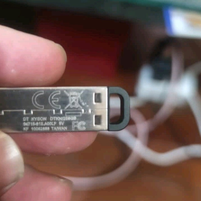 金士顿64GB USB3.2 Gen 1 U盘DTX测评：移动存储的全能解决方案
