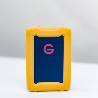 大胆撞色点燃夏日灵感，西部数据推出极客™ G-DRIVE™ ArmorATD™ Apple独家新配色