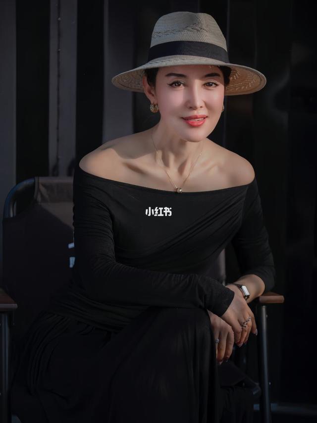 520穿搭图鉴｜藏在首饰里的温柔告白