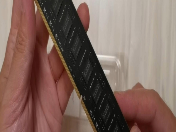 DDR3内存，还组了双通道，是不是新时代的冤大头。