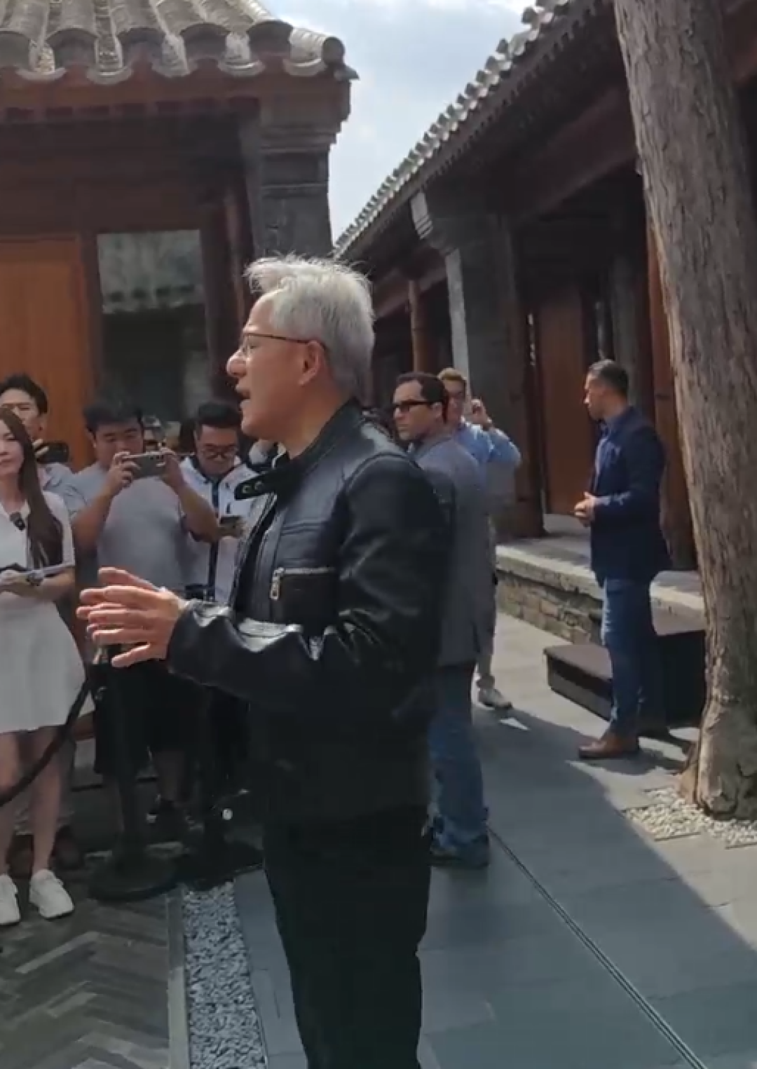 可能是身价最高的小米车主!黄仁勋:我非常希望购买一辆小米汽车