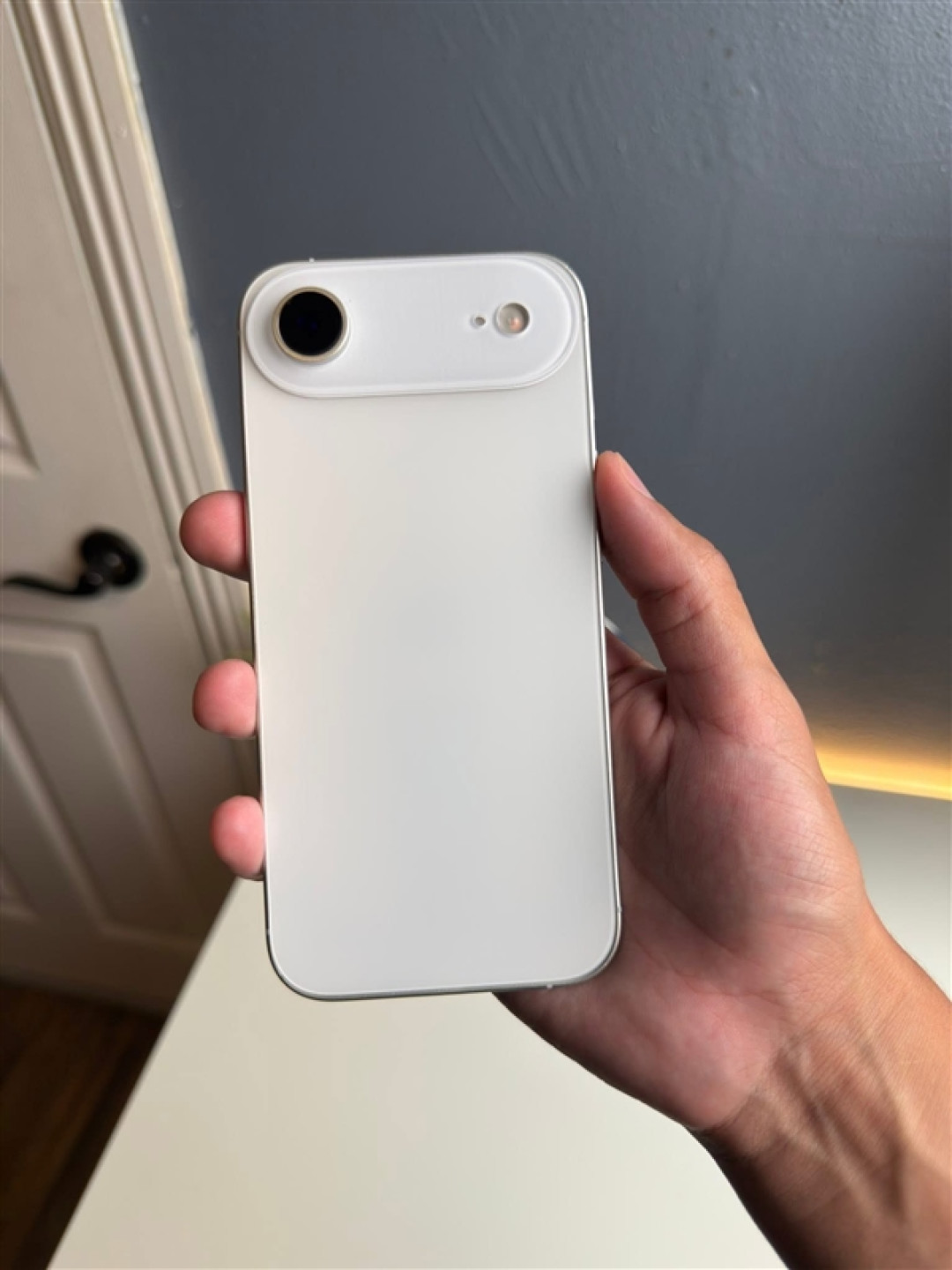 苹果留了一手!iPhone 17 Air 12GB内存速度不及Pro版