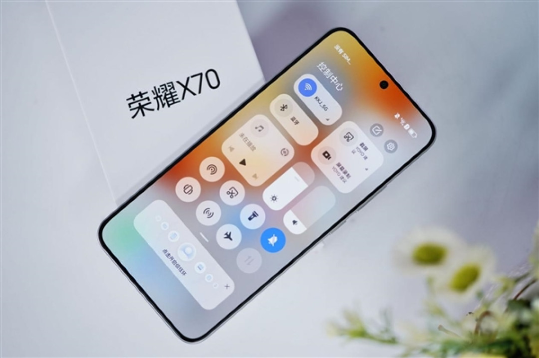 史上最大电池手机!荣耀X70图赏