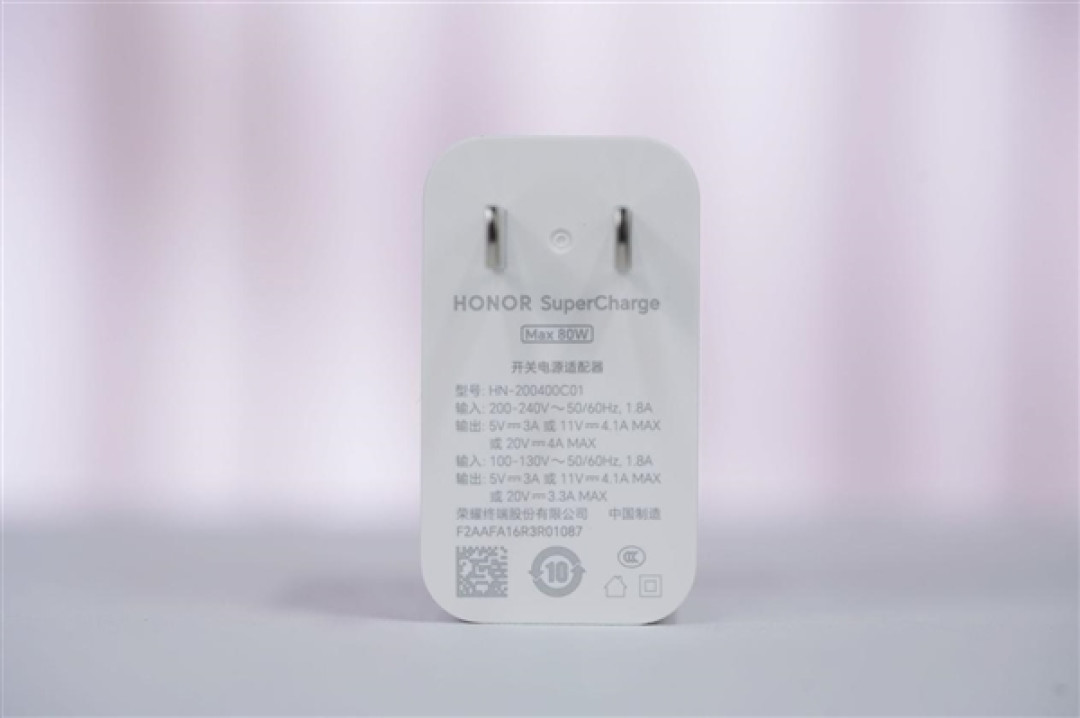 史上最大电池手机!荣耀X70图赏