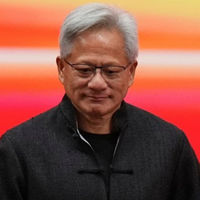 脱下皮衣穿唐装讲中文，还要买小米汽车，黄仁勋太想做中国生意了