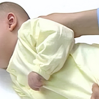 宝宝出生的第一年：这6个发育关键节点，看看你家娃达标了吗？