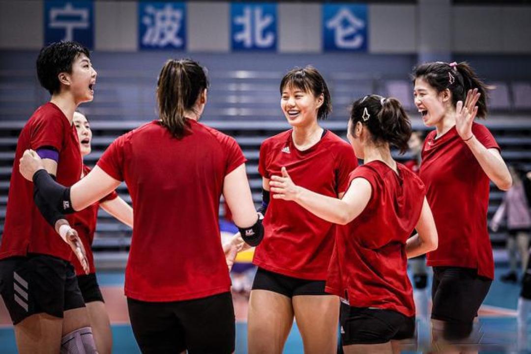 中国女排公布世锦赛24人名单：李盈莹带伤领衔，新老阵容迎战扩军挑战