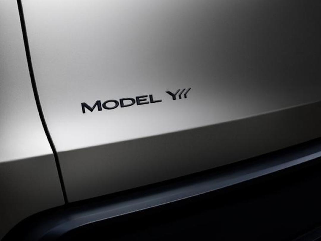特斯拉Model Y L六座加长版秋季来袭：3040mm轴距专为中国市场定制
