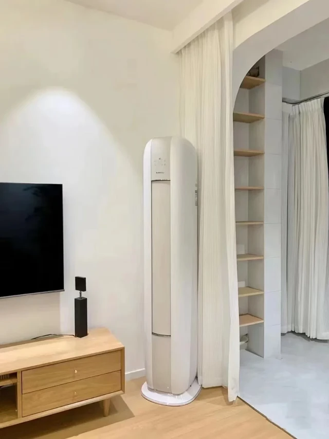被邻居追着问的格力时光绘空调❗
家人们，装修完入住才发现，一台好空调对生活品质的提升有多大！格力时光绘空调，必须安利给正在装修或者想换空调的宝子们~
🌟 颜值爆表，家居美学新担当
经典米配色温柔又高级