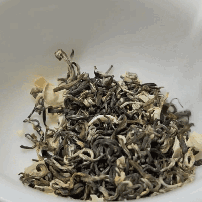 【茉莉花茶】冷泡？热泡？飘飘欲仙的碧潭飘雪，怎么喝最过瘾？