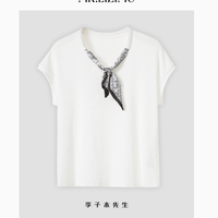 李子木先生：时尚设计感短袖T恤女，绽放独特魅力之花