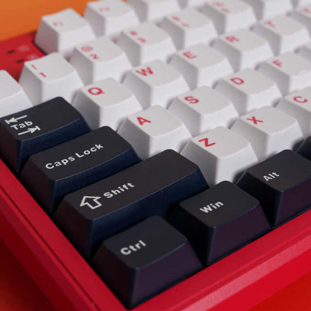 全尺寸键盘的逆袭：狼蛛F108Pro，一个"大"有可为的现代复古派
