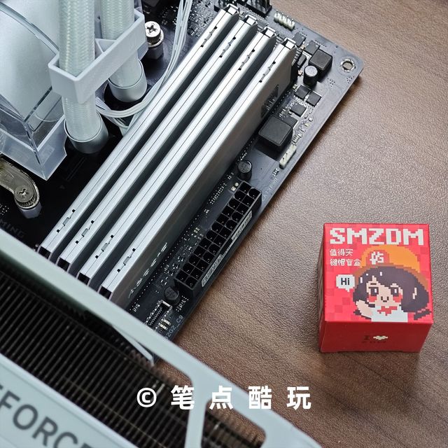 DDR4内存条奇观：正品涨了65%，二手岿然不动