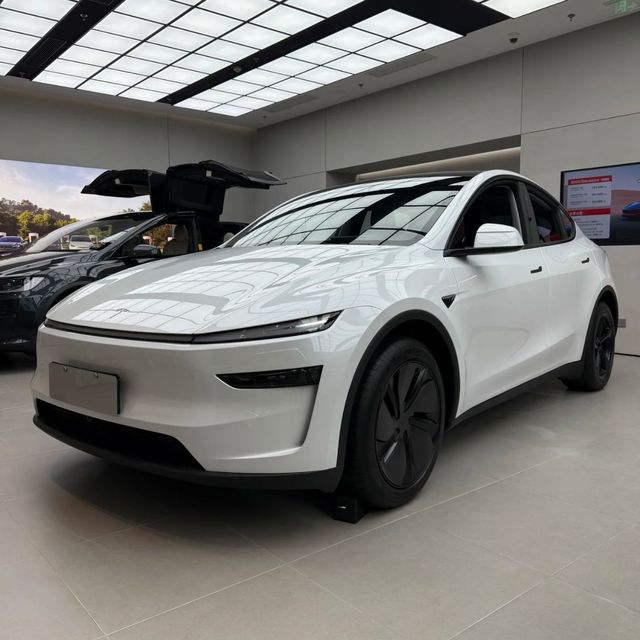 升级固特异轮胎后，Model Y的驾驶质感脱胎换骨