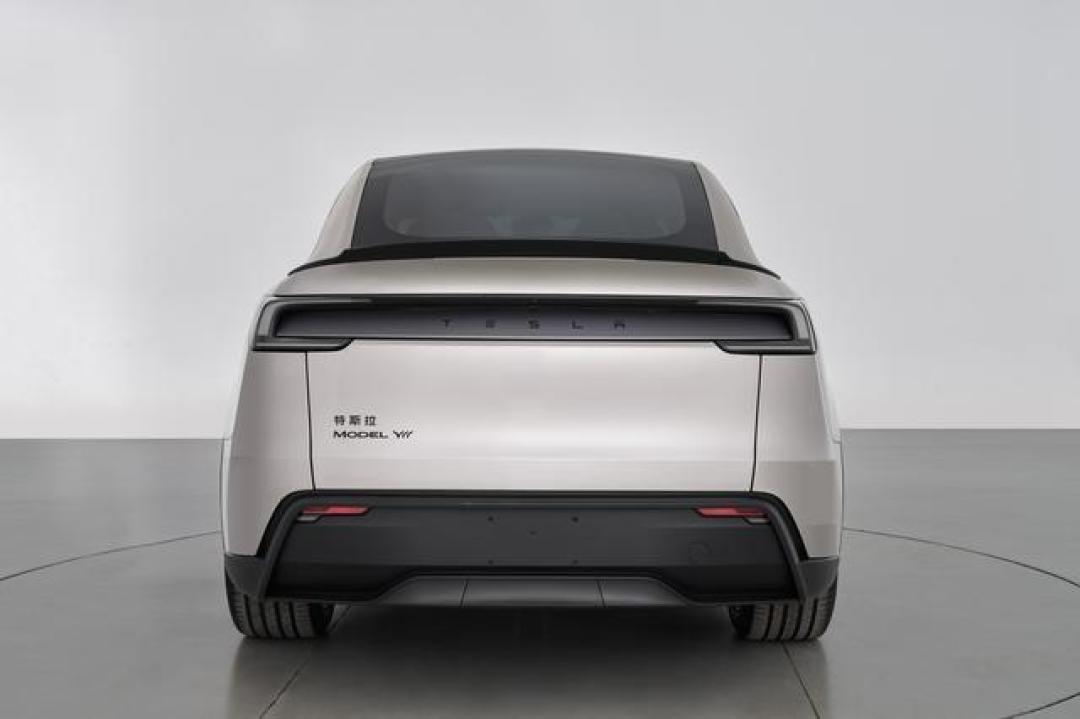 特斯拉Model Y L六座版秋季上市：轴距加长至3米 剑指家庭出行市场
