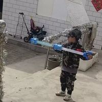 抽拉式大水炮：孩子们的水上狂欢神器