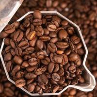 Espresso的黑暗魔法：意大利人如何用火与时间驯服咖啡豆