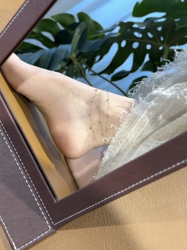 无脚脖人的解药，戴脚链显的有脚腕了！！！