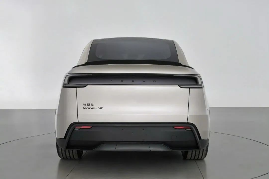 特斯拉Model Y L正式官宣，六座整车加长加高，“金秋见”