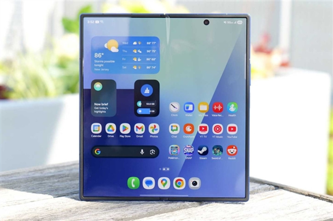 三星Galaxy Z Fold8首曝:安卓首款0折痕旗舰