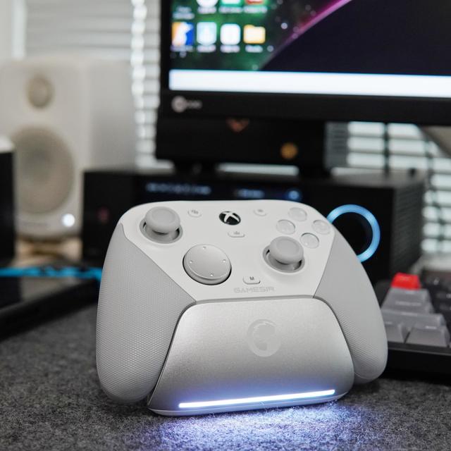 全球首款搭载TMR摇杆的XBOX授权手柄，盖世小鸡G7 Pro值得推荐