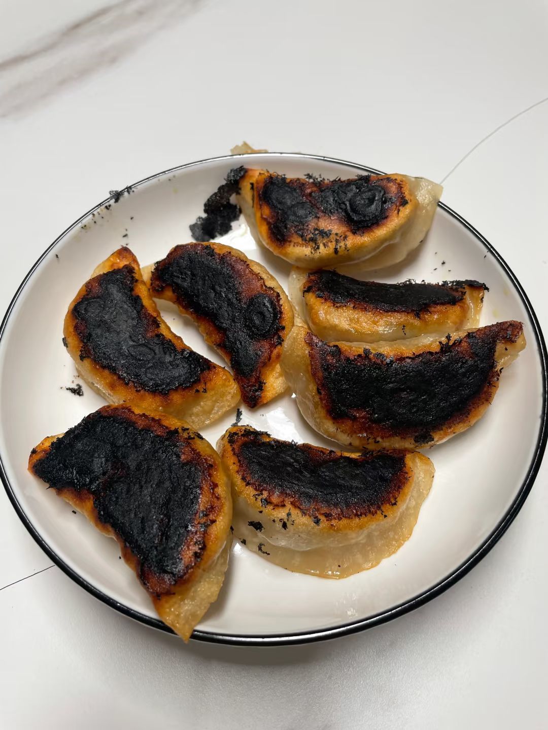 厨房翻车?饺子焦香四溢!