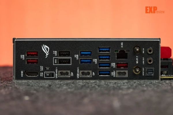 华硕ROG STRIX X870-H GAMING WiFi7 S主板评测：白有吹雪，黑有RO姬_