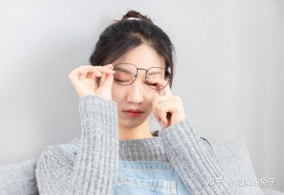 眼睛疲劳用什么眼药水？十年互联网人亲测这瓶眼药水靠谱好用