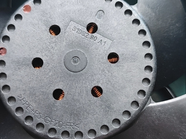 DELTA/台达 12038暴力风扇，型号THD1212HE-00，标称12V 12A