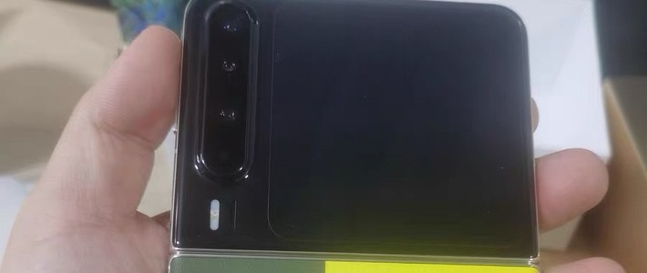 折痕与妥协之间：初识华为Pura X折叠的滋味