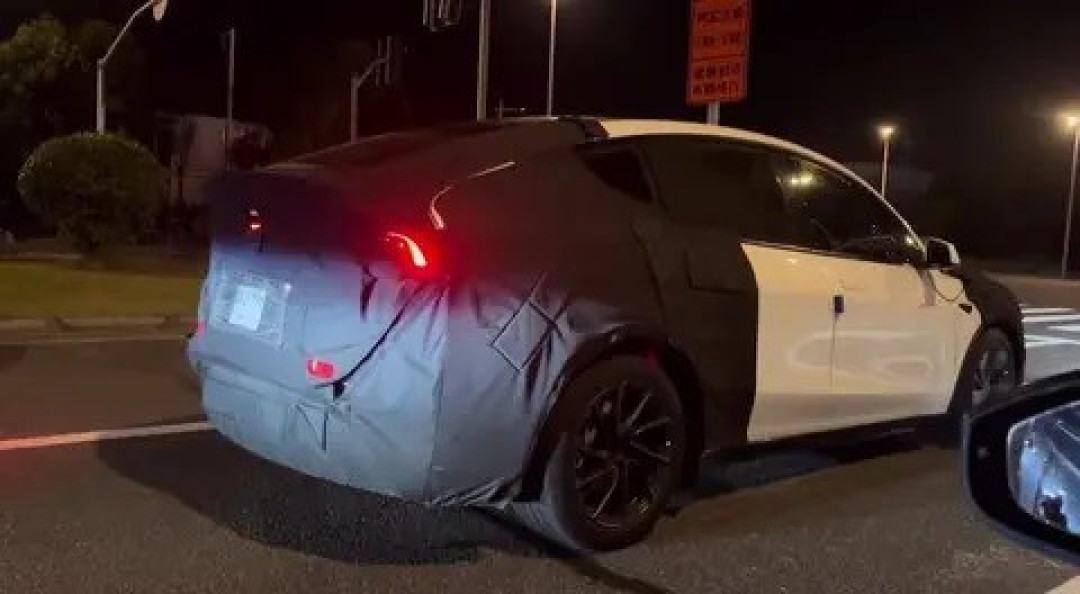 特斯拉Model Y L路测视频曝光，秋季发布