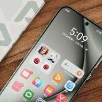 华为“乱套了”，麒麟9010E+卫星消息+昆仑玻璃，512GB下跌1400元