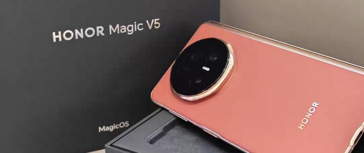 Magic V5铰链采用高强度盾构钢