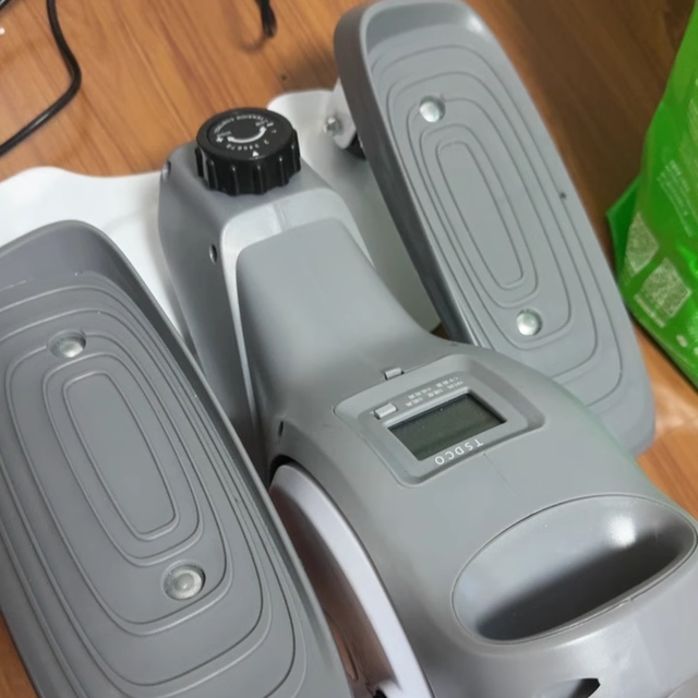 迷你椭圆机：小户型健身新宠