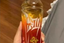 农夫山泉回应红色尖叫被炒至188元一瓶：含有人参添加成分