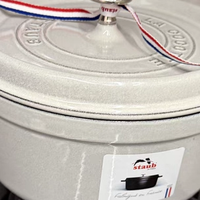 staub 松露白珐琅锅：炖煮都出色，还好洗​